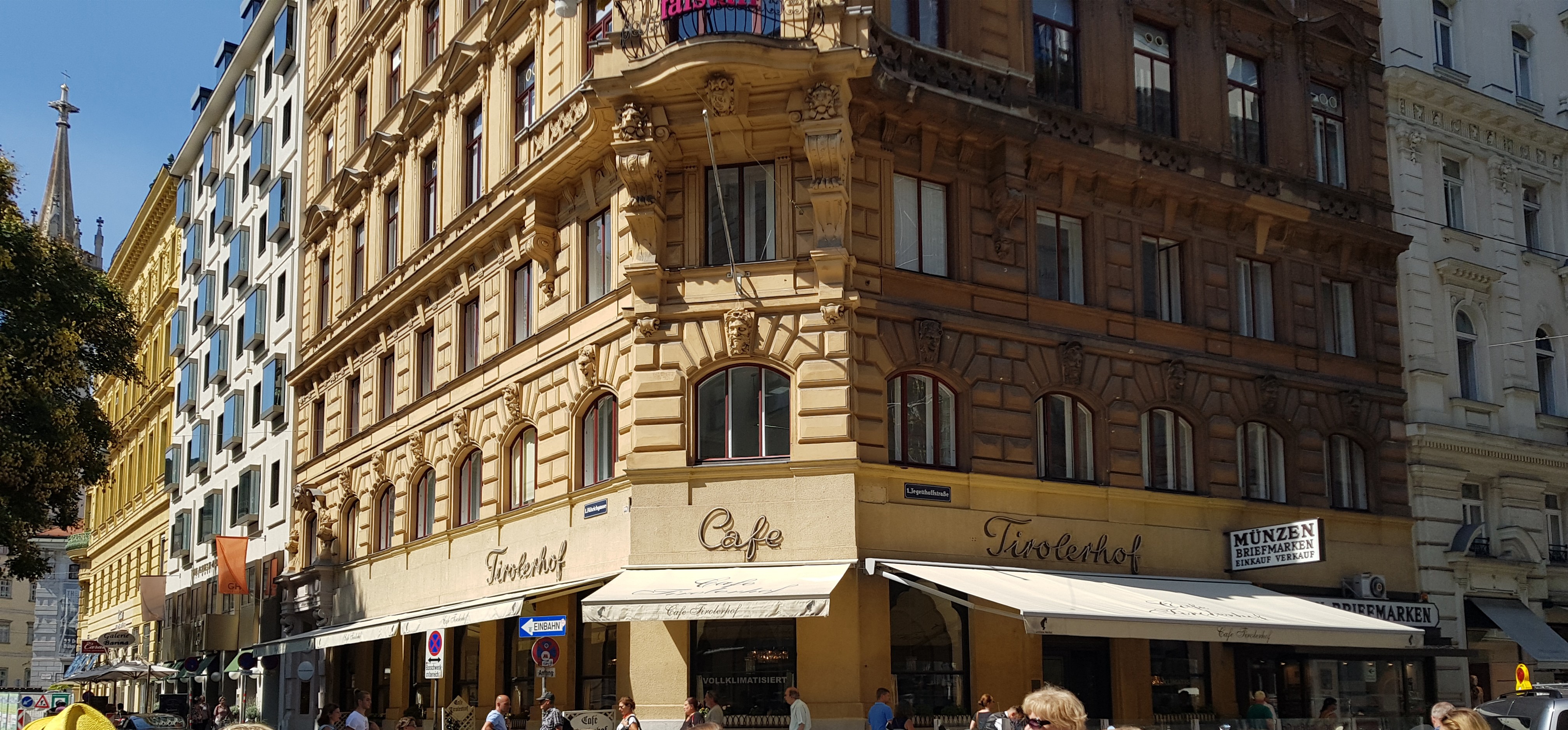 Cafe Tirolerhof, Vienna: All Year