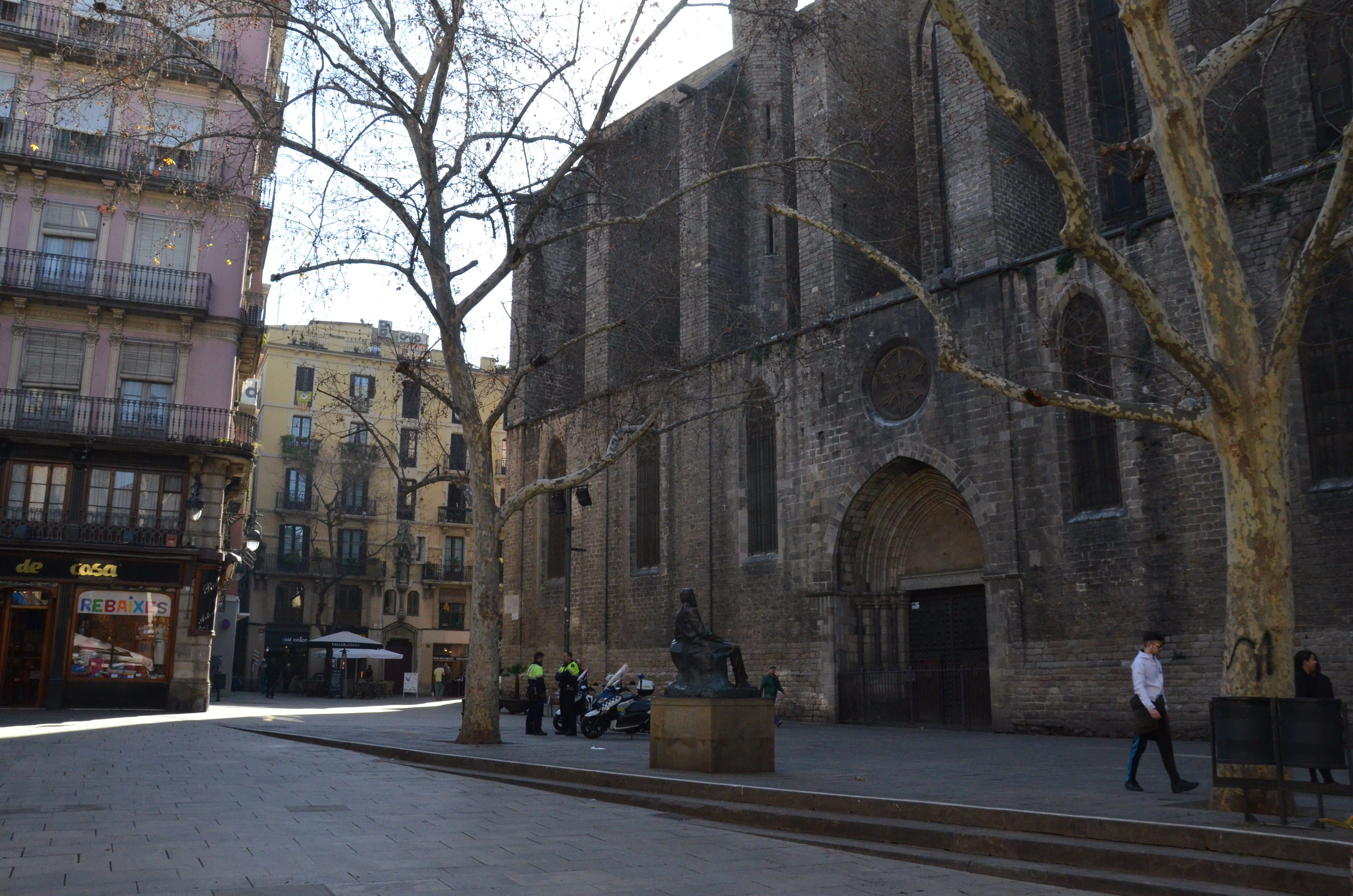 Plaça de Sant Josep Oriol, Barcelona