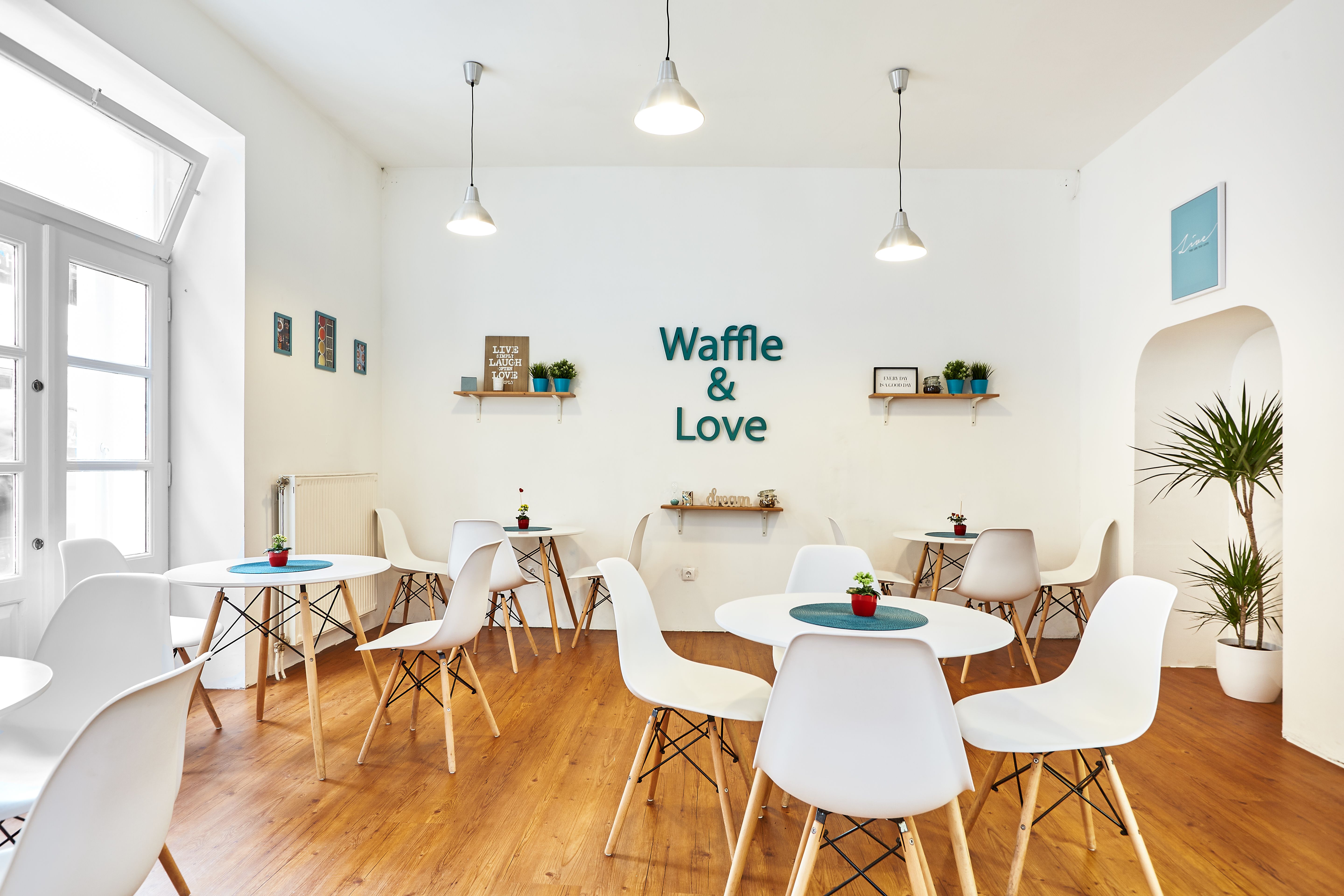 Waffle and Love Cafe, Budapest