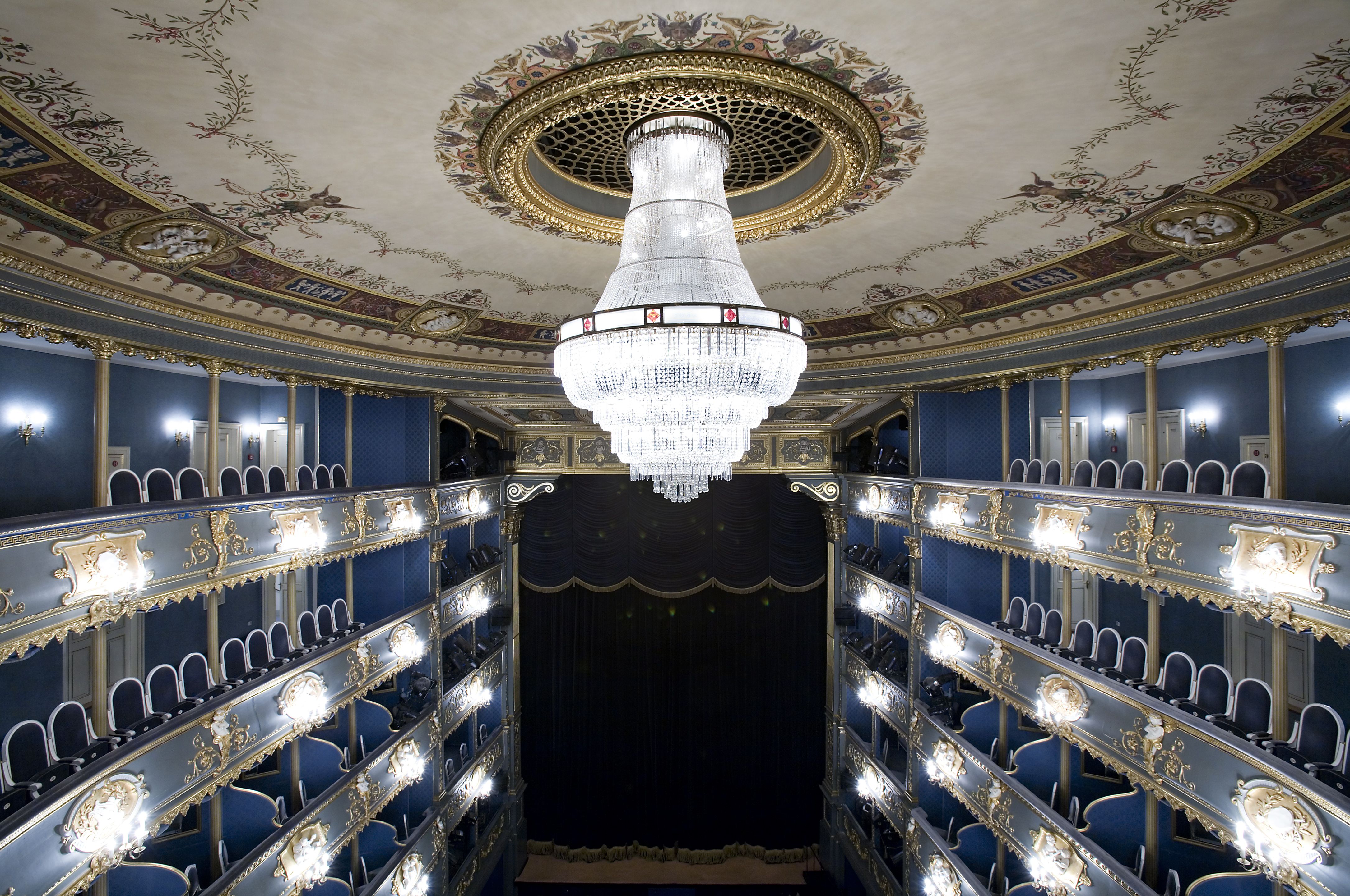 Пражский оперный театр