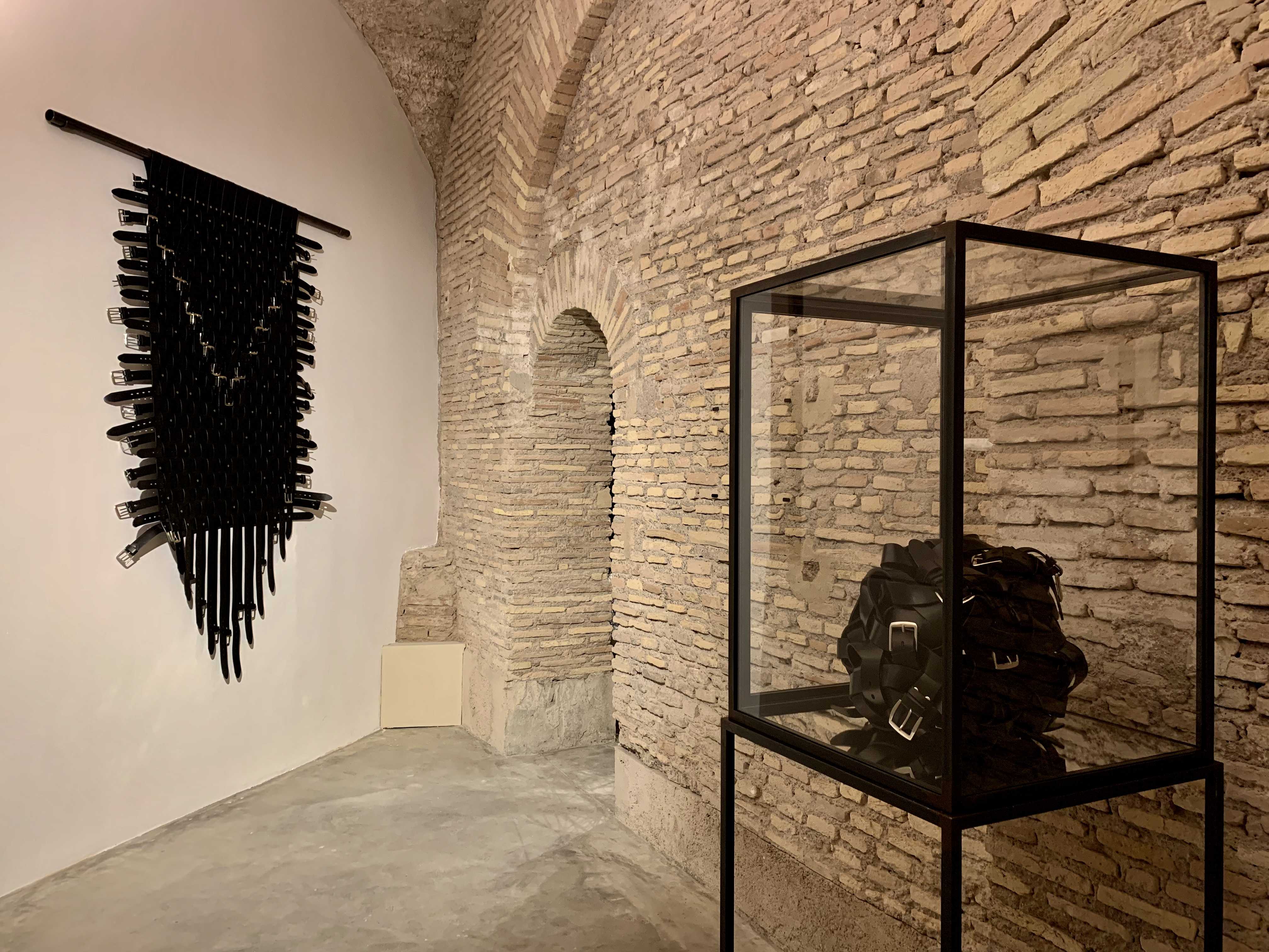 Installation View: Monica Bonvicini, Belt Balls, 2 015; BeltDecke #4, 2017. Courtesy the artist & König Galerie and Galleria Raffaella Cortese.