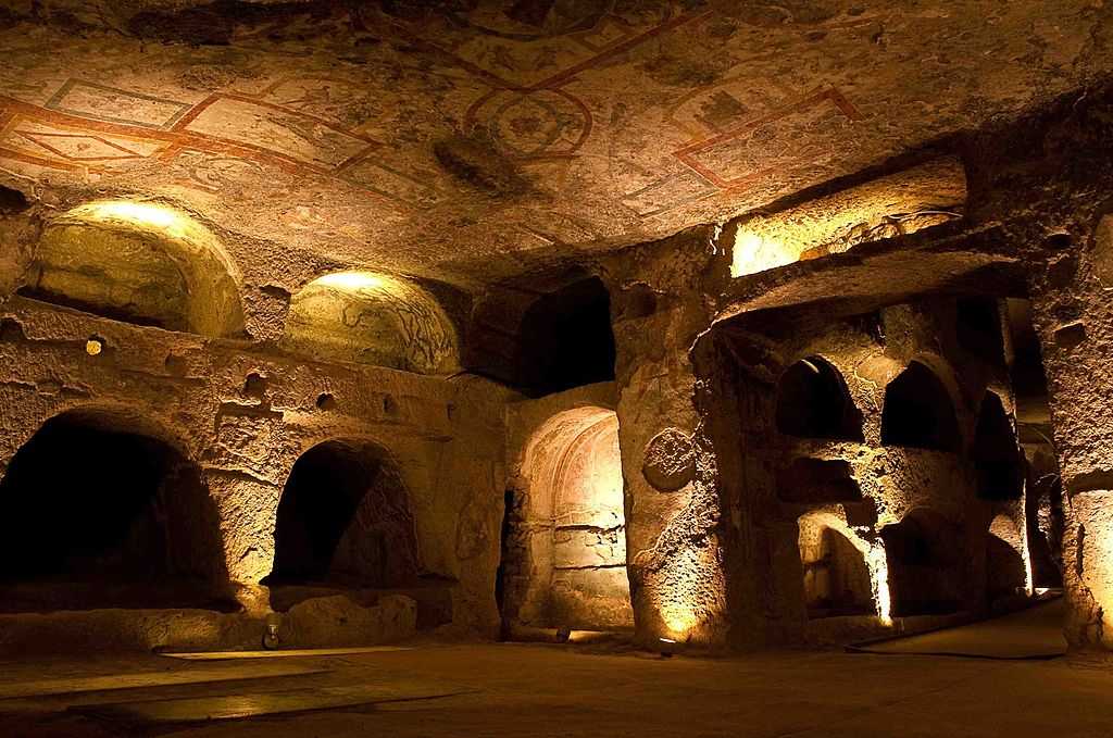 Catacombe di Napoli / CC BY-SA (https://creativecommons.org/licenses/by-sa/4.0)