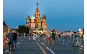 https://pixabay.com/photos/moscow-red-square-russia-tourism-1556561/