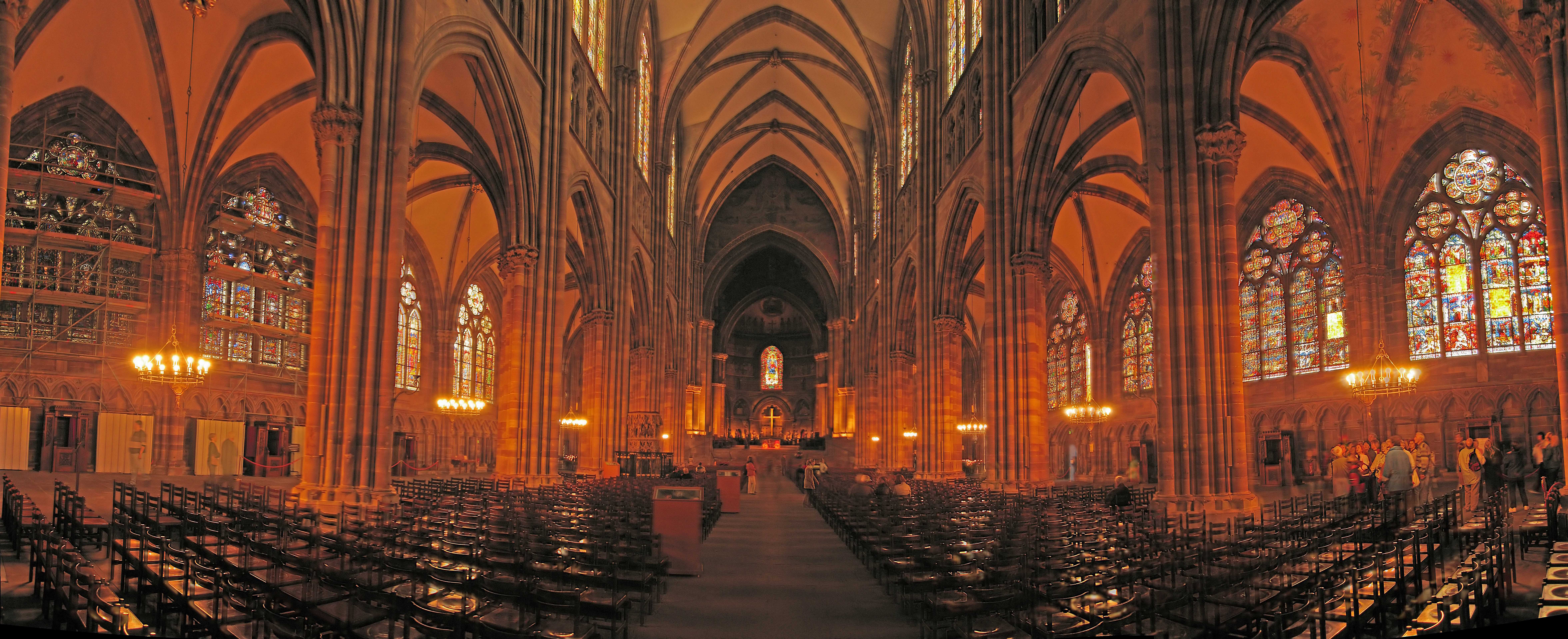 https://commons.wikimedia.org/wiki/File:Cath%C3%A9drale_Notre-Dame_de_Strasbourg.jpg#/media/File:Cathédrale_Notre-Dame_de_Strasbourg.jpg