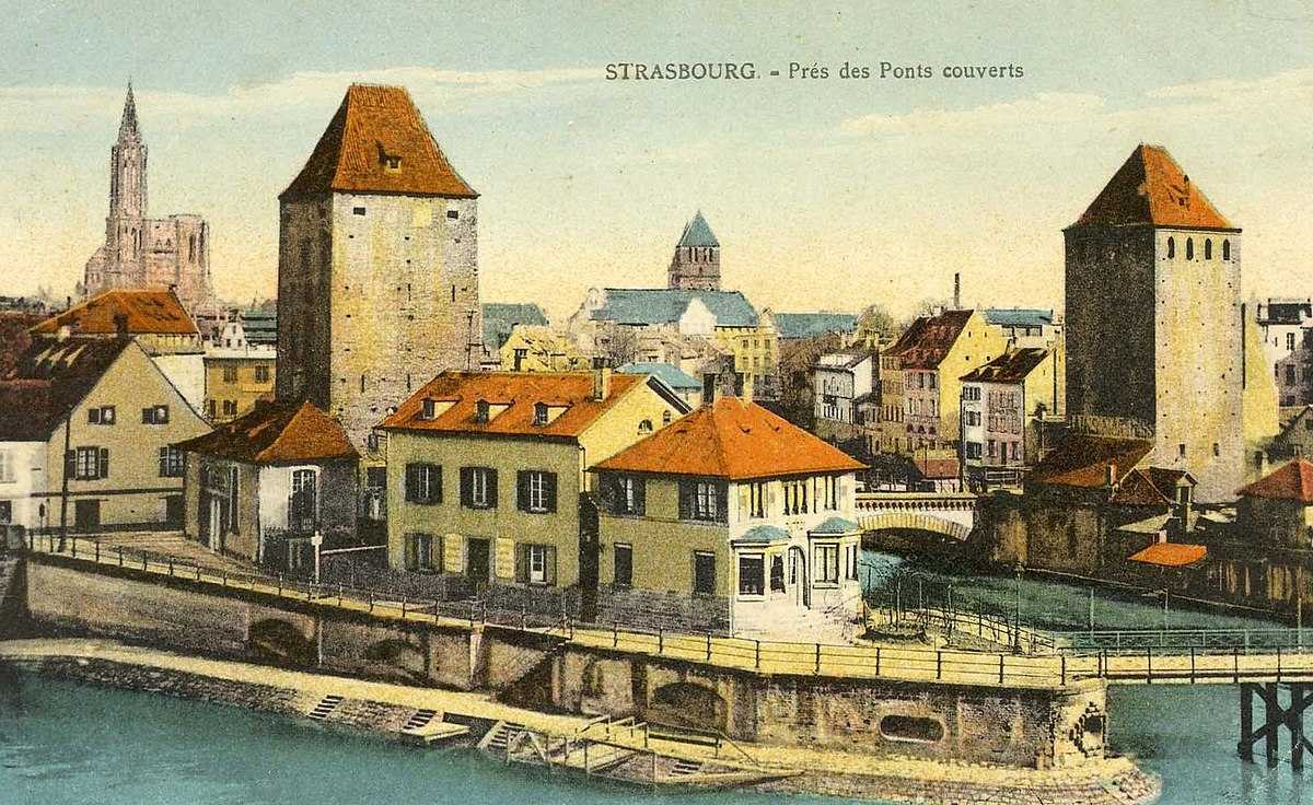 https://commons.wikimedia.org/wiki/File:Strasbourg-Pr%C3%A9s_des_Ponts_couverts_(1931).jpg#/media/File:Strasbourg-Prés des Ponts couverts(1931).jpg