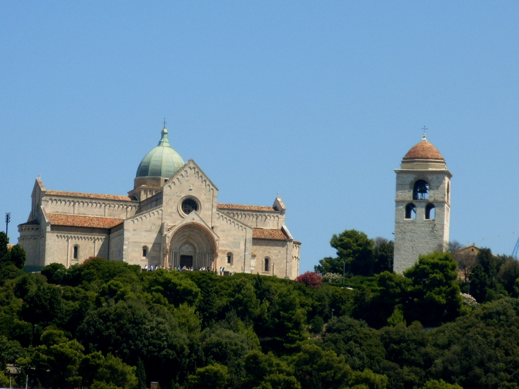 Saint Ciriaco Cathedral in Ancona / Wikipedia /  Austroungarika