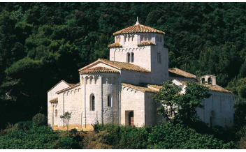 https://www.rivieradelconero.info/images/attivita/sentieri-della-fede/chiesa-santamaria_003.jpg