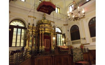 https://www.cronacheancona.it/wp-content/uploads/2023/01/20-01-2023-Sinagoga-levantina-.-Aronne-480x360.jpg